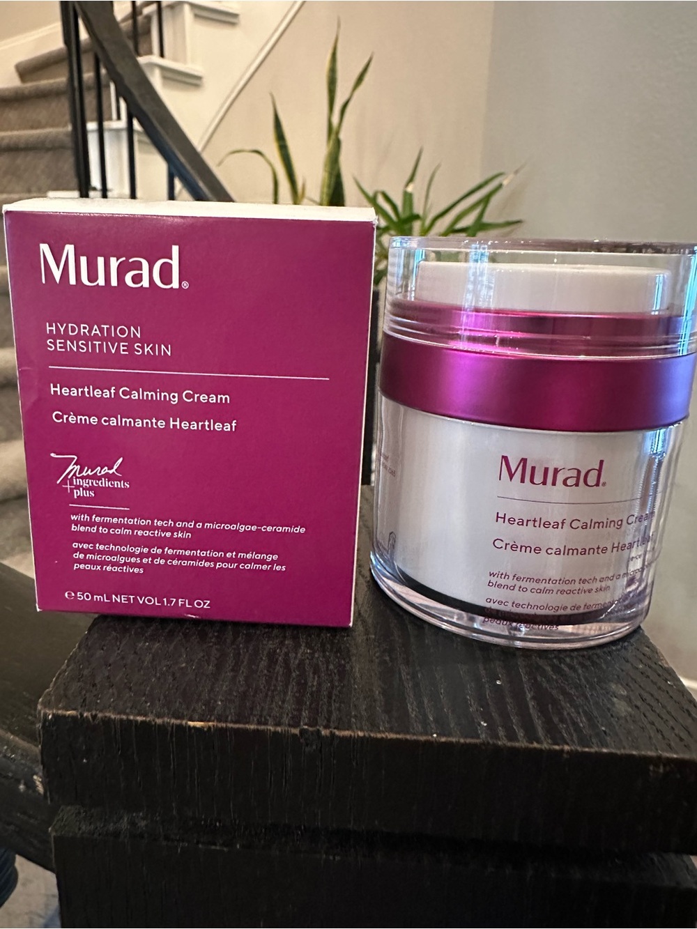 Murad Heartleaf Calming Cream - Magenta and White Packaging